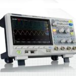 اسیلوسکوپ رومیزی SDS1202X-C سیگلنت 200 مگاهرتز 2 کانال با نرخ نمونه برداری 1GSa/s