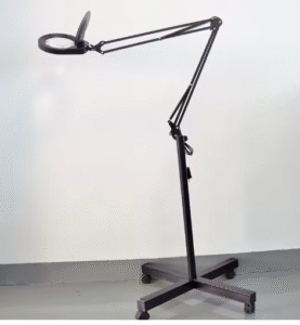 ذره بین گیره ای چراغ دار با پایه مدل DPH